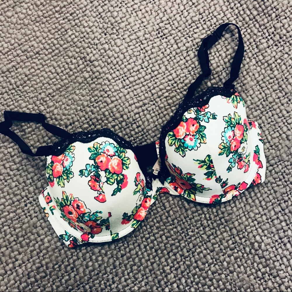 Raspberry Bra - Picture 6 of 7